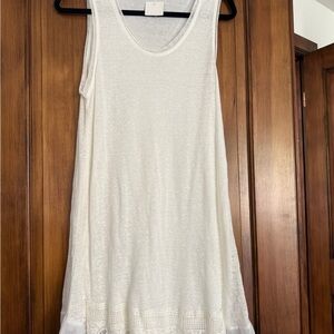 Elegant White Sleeveless Top